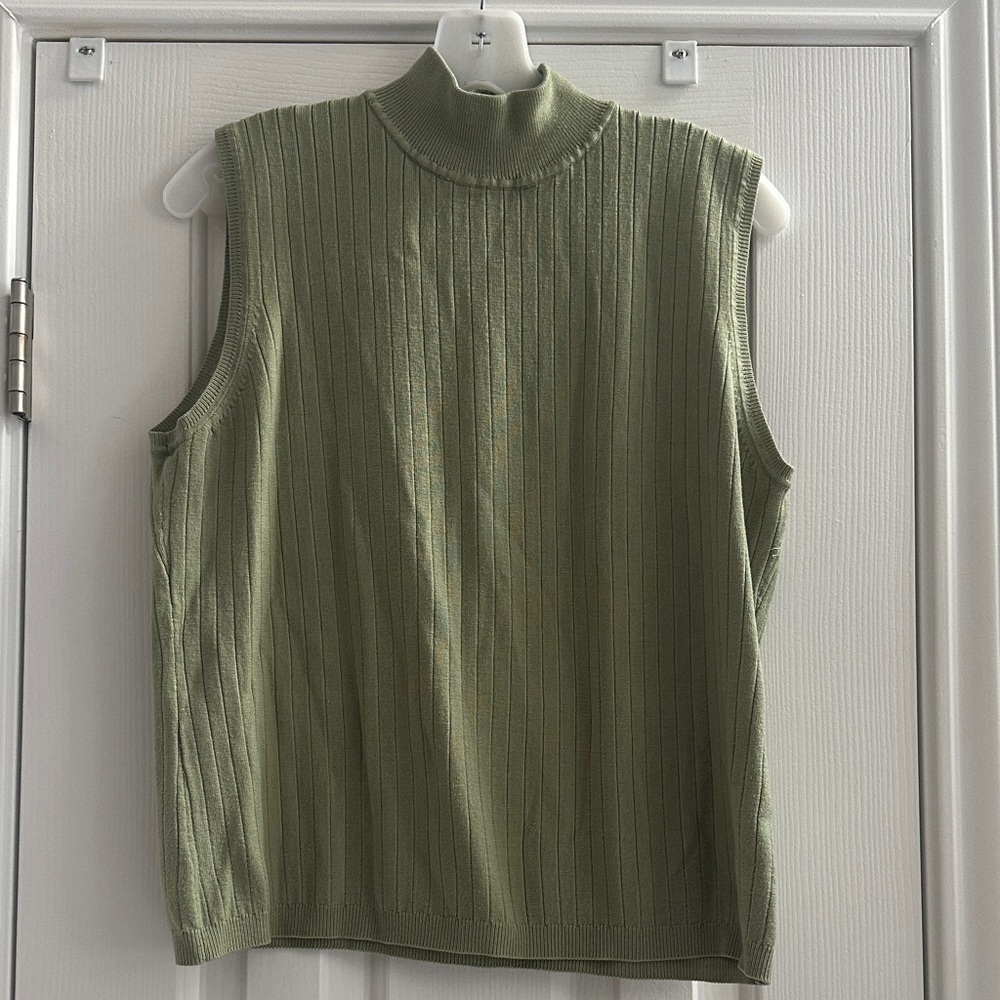 White Stag Olive Green Sleeveless Ribbed Top Y2K Earth tones Cottagecore XL